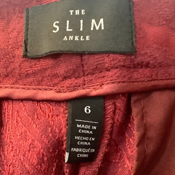 The Slim Ankle Pant White House Black Market Jacquard Paisley Dark Red Size 6 - Picture 9 of 12